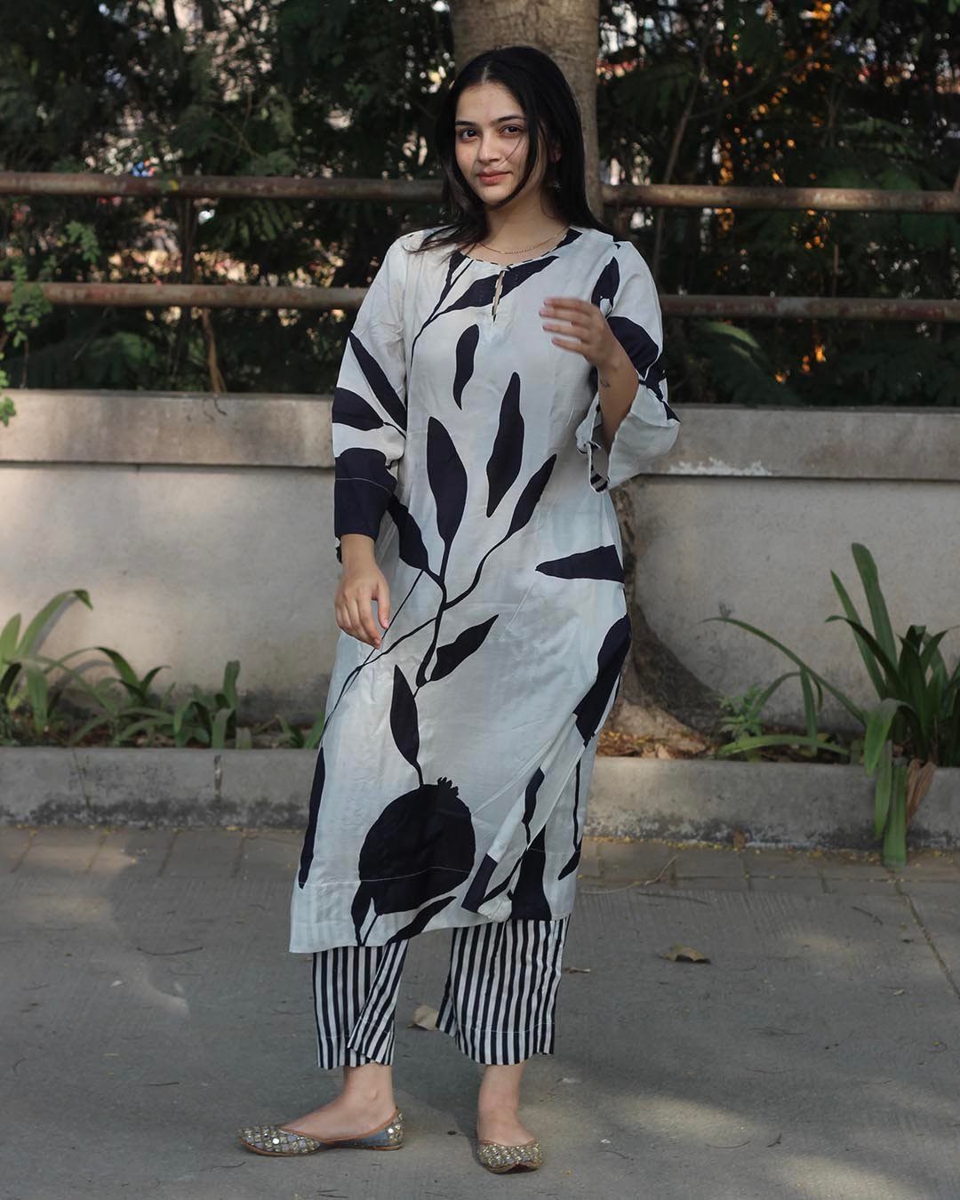 Bold contrast Pure cotton silk kurta set